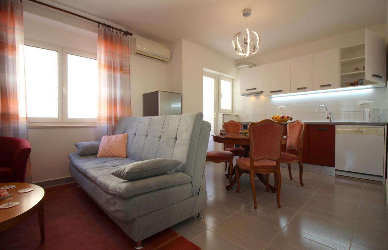 Apartment Agata In City Center Poreč Buitenkant foto