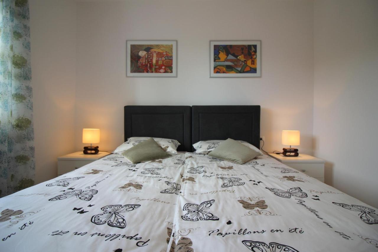 Apartment Agata In City Center Poreč Buitenkant foto